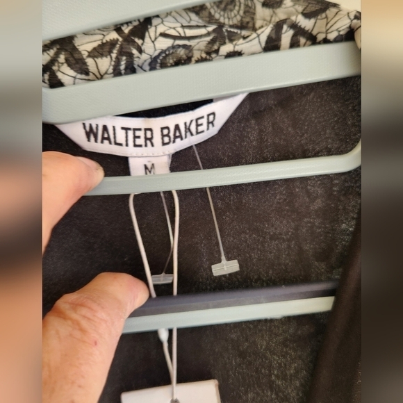 Walter Baker Floral Jeny Ruffle Blouse - Picture 6 of 9